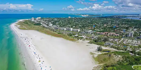 925 BEACH ROAD