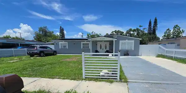 5106 TOWN N COUNTRY BOULEVARD