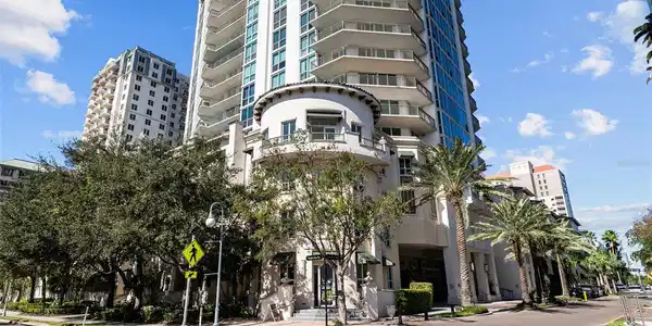 450 KNIGHTS RUN AVENUE