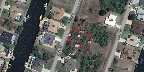 9229 SPRING CIRCLE
