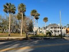 114-118 LIVE OAK STREET