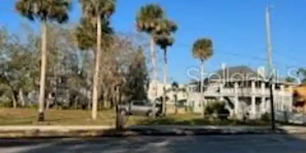 114-118 LIVE OAK STREET