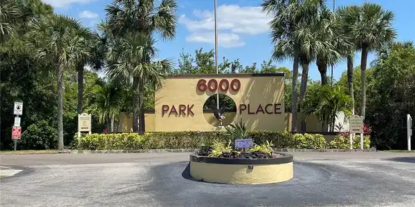 5849 PARK N