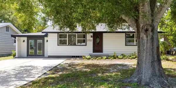 2702 GRAND CAYMAN STREET