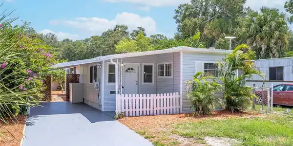 5029 77TH N