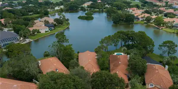 12 LAGUNA