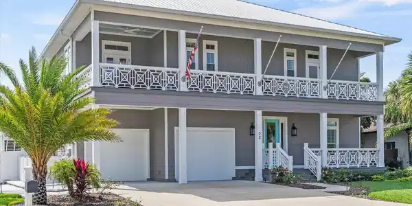 32 SEASCAPE DRIVE