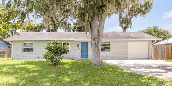 2119 LIME TREE DRIVE