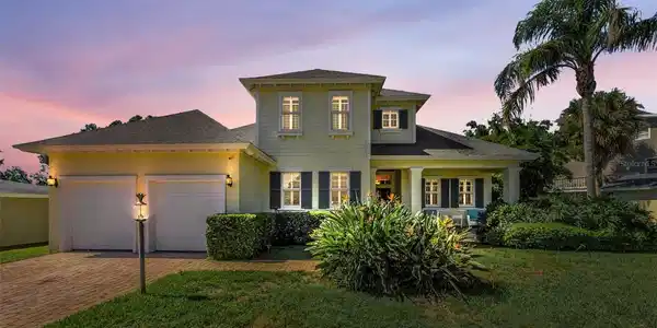 3143 PINEVIEW DRIVE