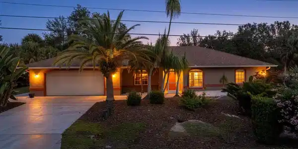 28522 COCO PALM DRIVE