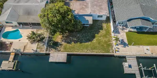 313 LA HACIENDA