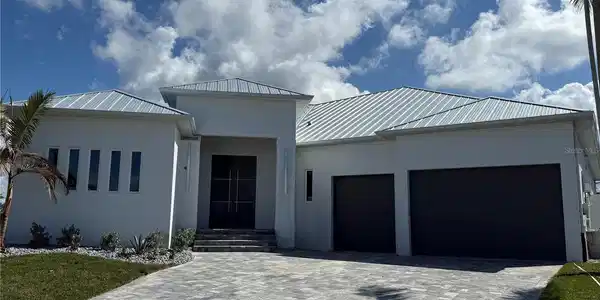 1426 MINEO DRIVE