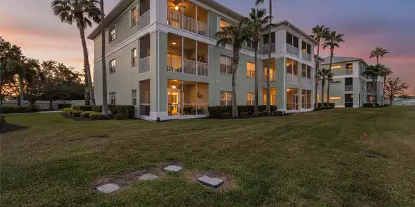 2020 WILLOW HAMMOCK CIRCLE