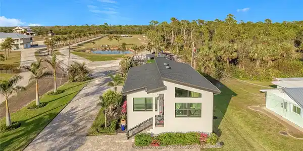 24502 YACHT CLUB BOULEVARD