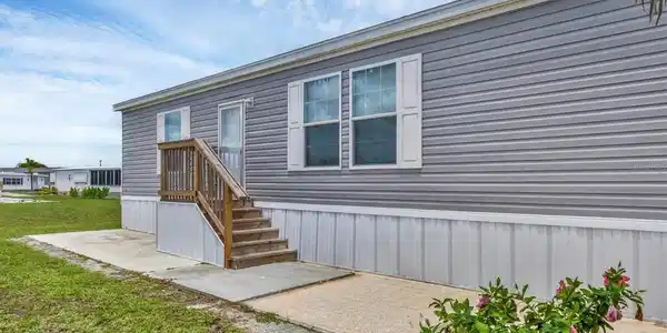 7337 DESANT LANE
