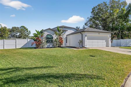 850 CHRISTINA CIRCLE