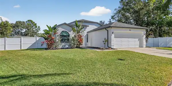 850 CHRISTINA CIRCLE