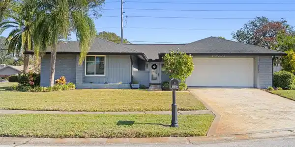 10039 LINDEN PLACE DRIVE