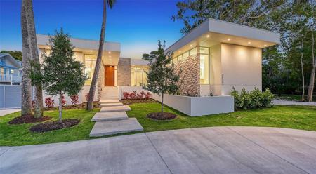 4526 BAY SHORE ROAD