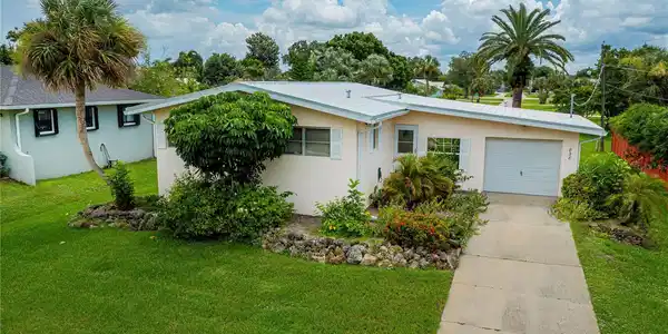 2828 MAGNOLIA WAY