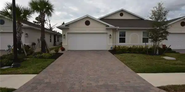 1530 LAUREL BROOK LANE