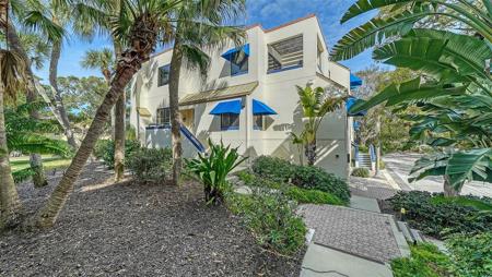 1904 HARBOURSIDE DRIVE