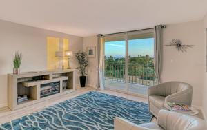 101 GULFSTREAM