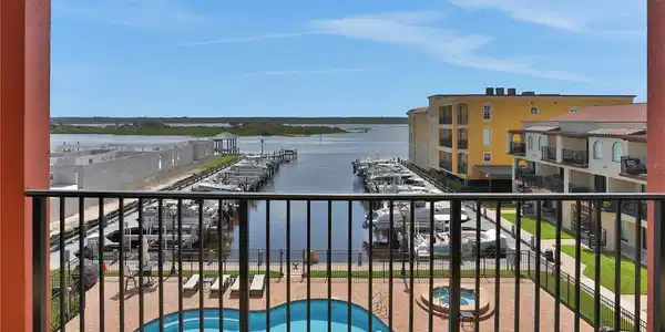 115 SUNSET HARBOR