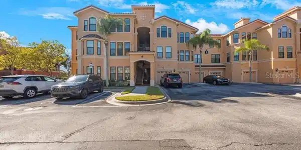 2723 VIA CAPRI