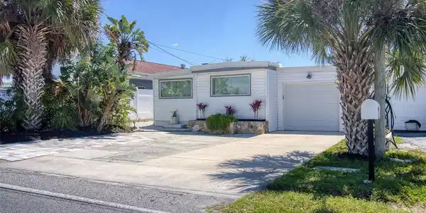 6820 SEA RANCH DRIVE