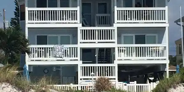 712 BEACH TRAIL