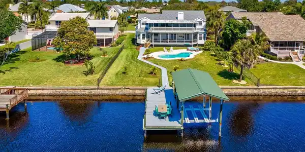 1414 DEIRDRE DRIVE