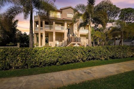 1724 GRAND CENTRAL DRIVE
