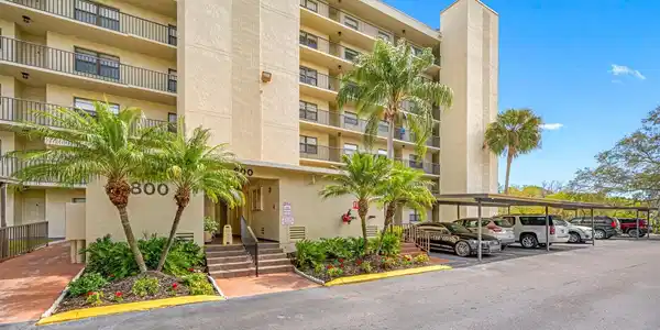800 COVE CAY DRIVE
