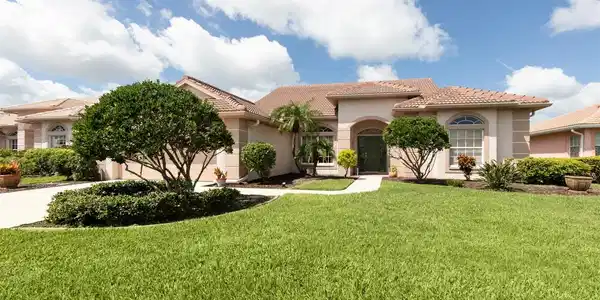 1186 CORAL LAKE
