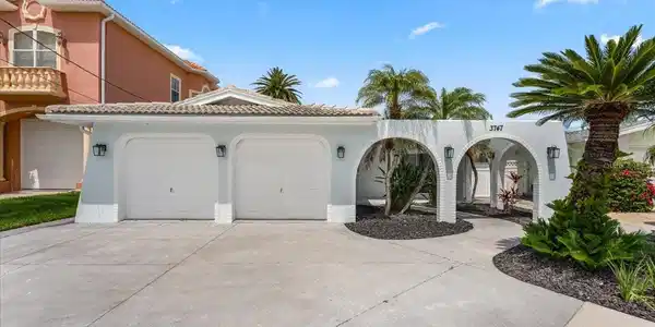 3747 FLORAMAR TERRACE