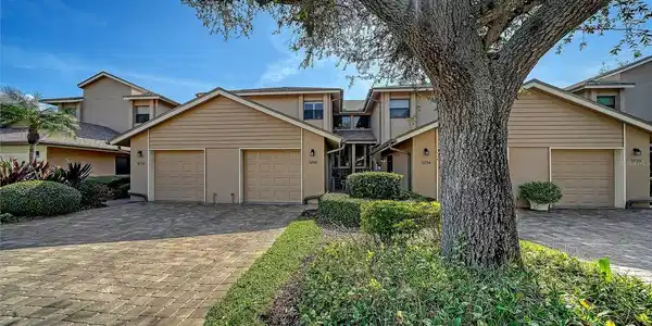 5260 HERON WAY