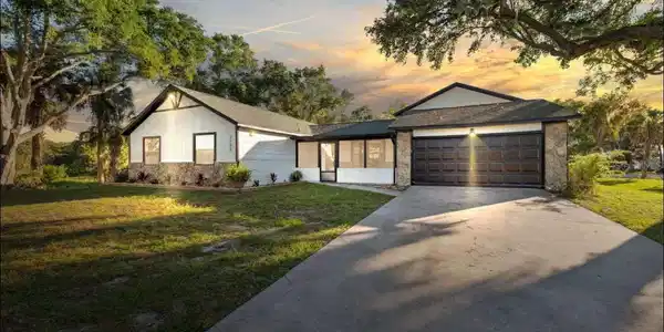 2195 N SLEWFOOT PATH