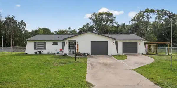 1027 N COUNTRY CLUB DRIVE