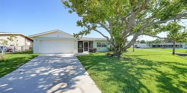 460 PALM CREEK DRIVE