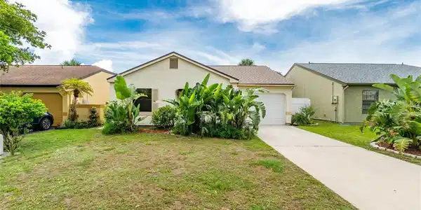 1282 W CORKTREE CIRCLE