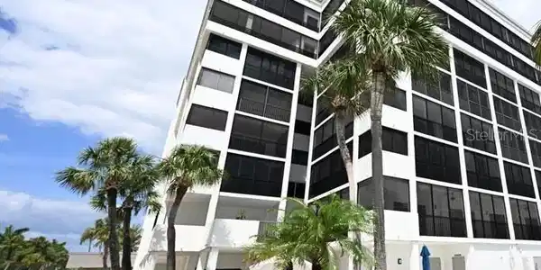 1100 BENJAMIN FRANKLIN DRIVE