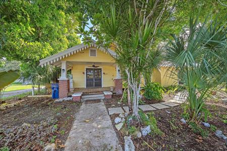 1017 41ST STREET COURT W