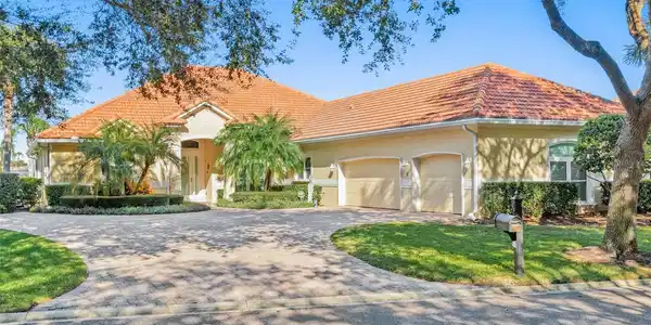 42 OAK VIEW CIRCLE W