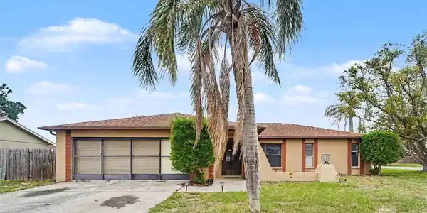 1215 PERSIMMON DRIVE