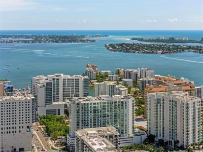 301 QUAY COMMONS