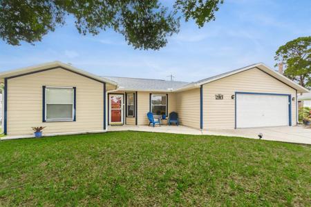 2910 YULE TREE DRIVE