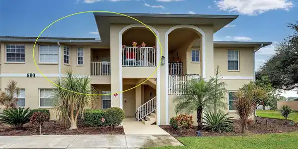 5800 SABAL TRACE DRIVE