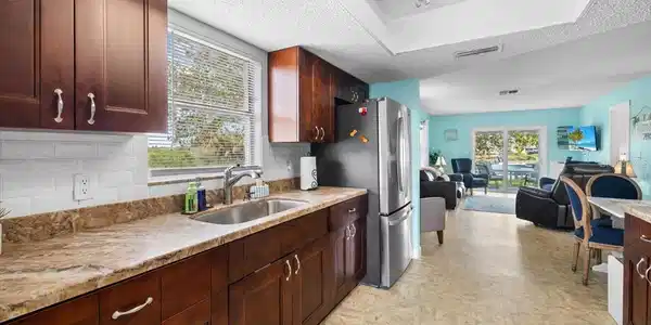 Image 4 Image 4