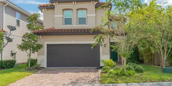 10132 GRAND OAK